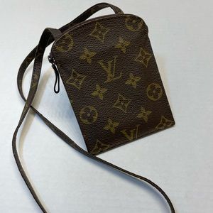 Louis Vuitton Secret Pochette ❇️lanyard style pouch fits cards and keys